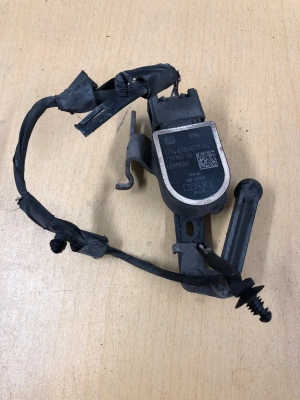 Датчик положения кузова BMW 5 F10 N20B20 2012