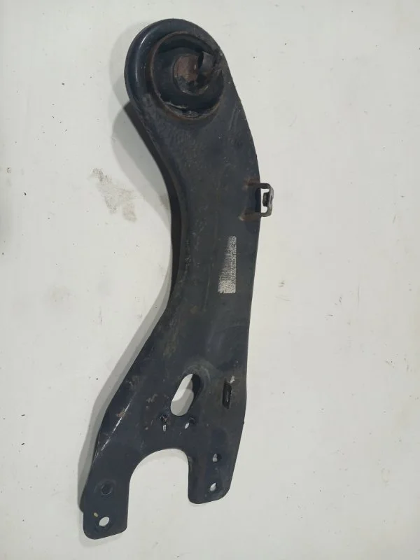 Рычаг подвески нижний задний левый KIA PRO CEED