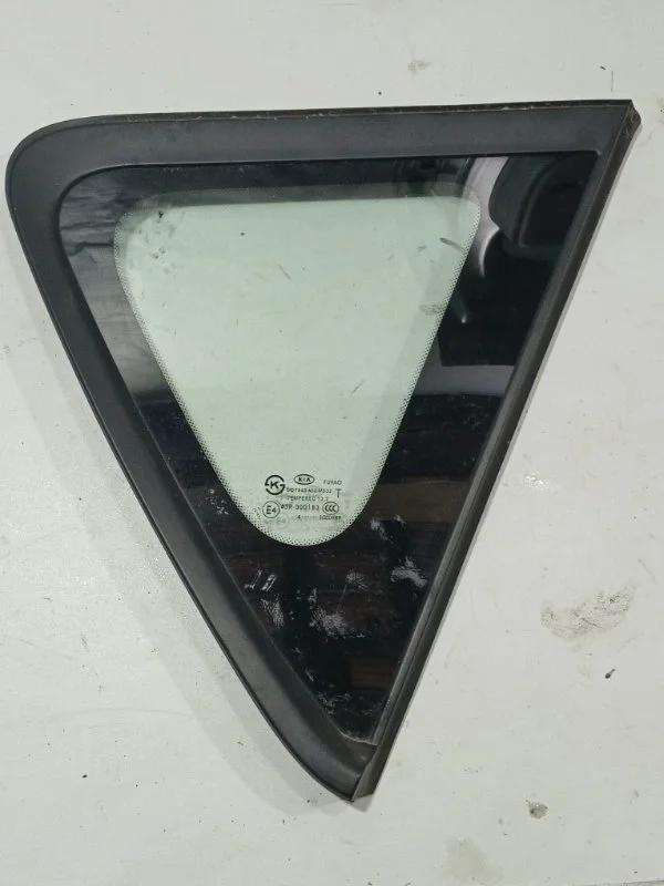 Форточка кузова задняя правая KIA Soul 2 ХЕТЧБЕК