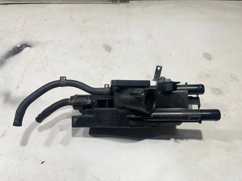 Корпус термостата KIA Sportage 3 2010-2013