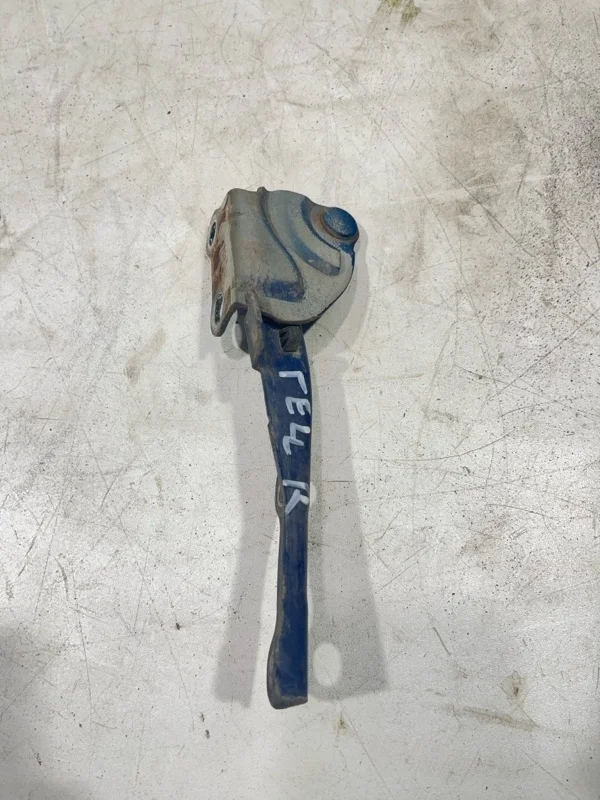 Петля капота правая Hyundai Getz ХЕТЧБЕК 2010