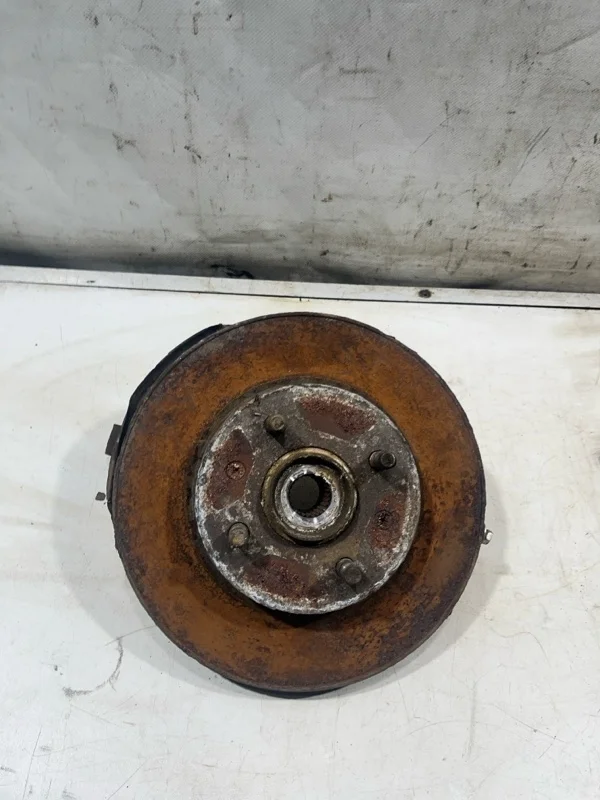 Кулак поворотный передний левый Hyundai Getz