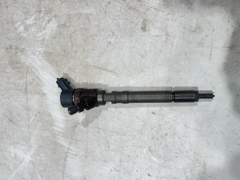 Форсунка топливная Hyundai Santa fe Classic 1