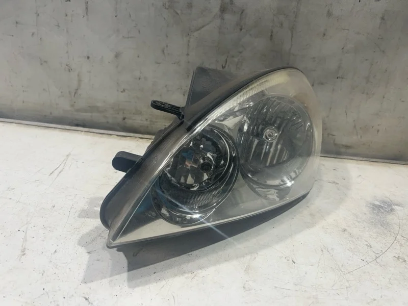 Фара галогеновая левая KIA CEED 1 2009