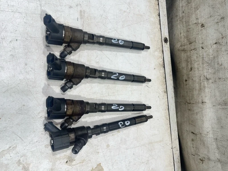 Форсунка топливная Hyundai Santa fe Classic 1 2001