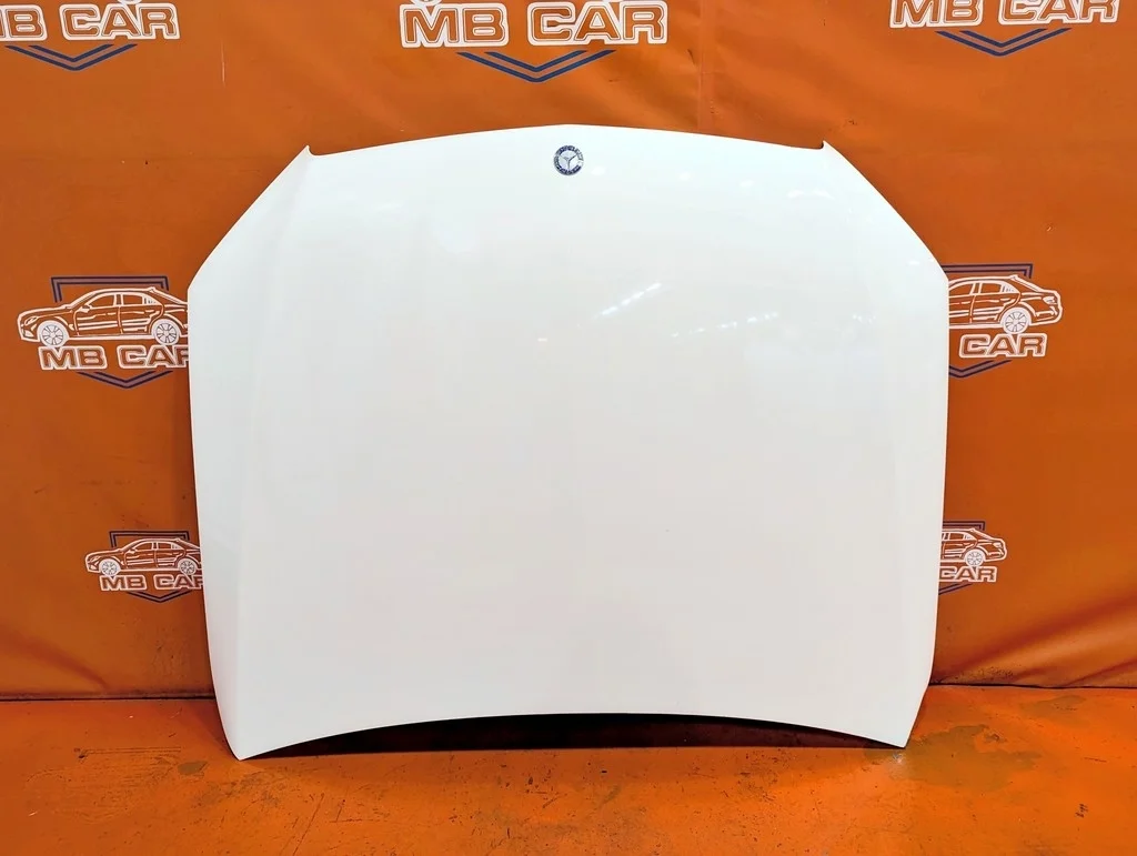 Капот Mercedes-Benz