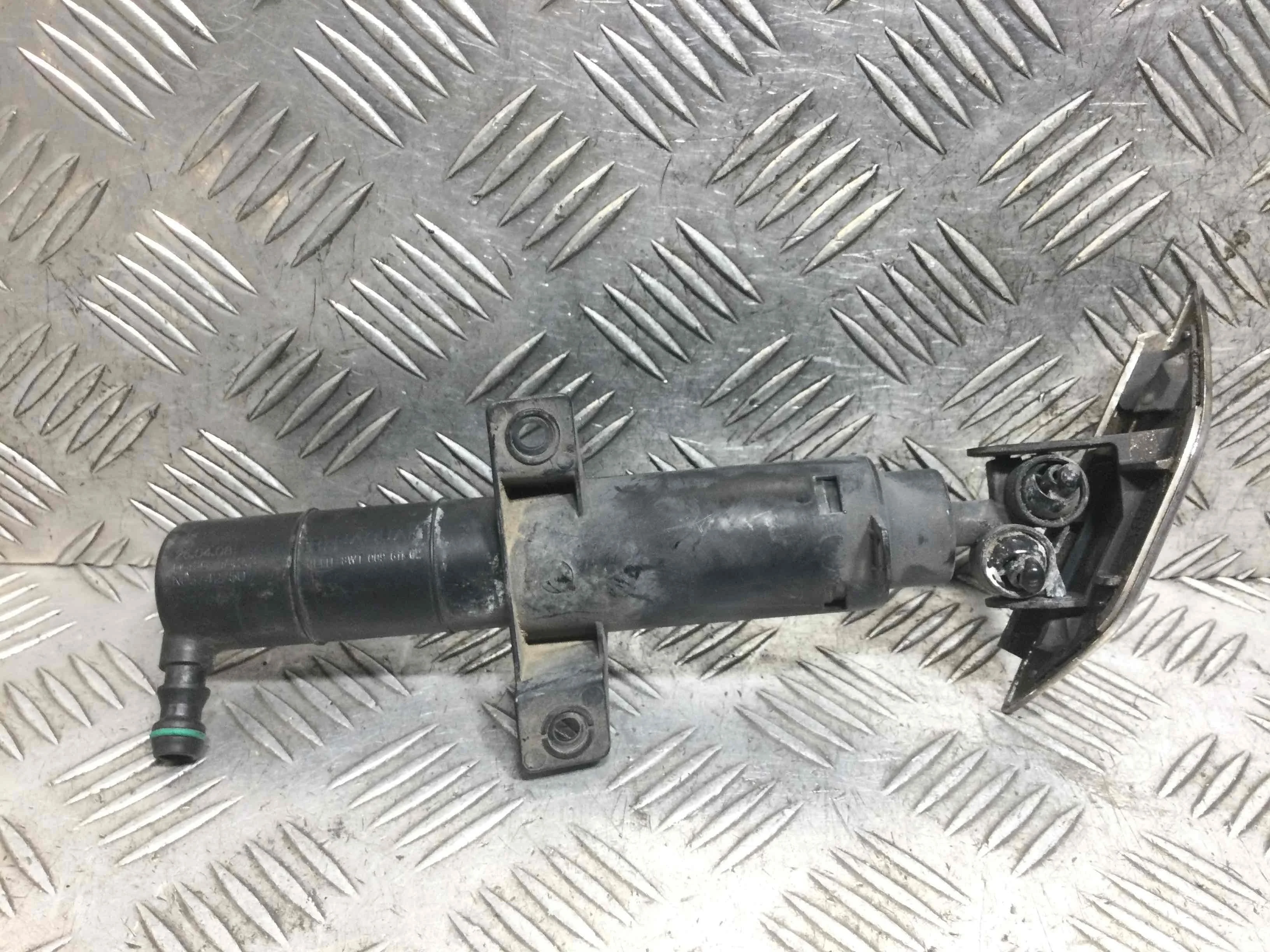 Форсунка омывателя фар Jaguar XF X250 (2007-2011) дизель 2.7 TDI Автомат Седан