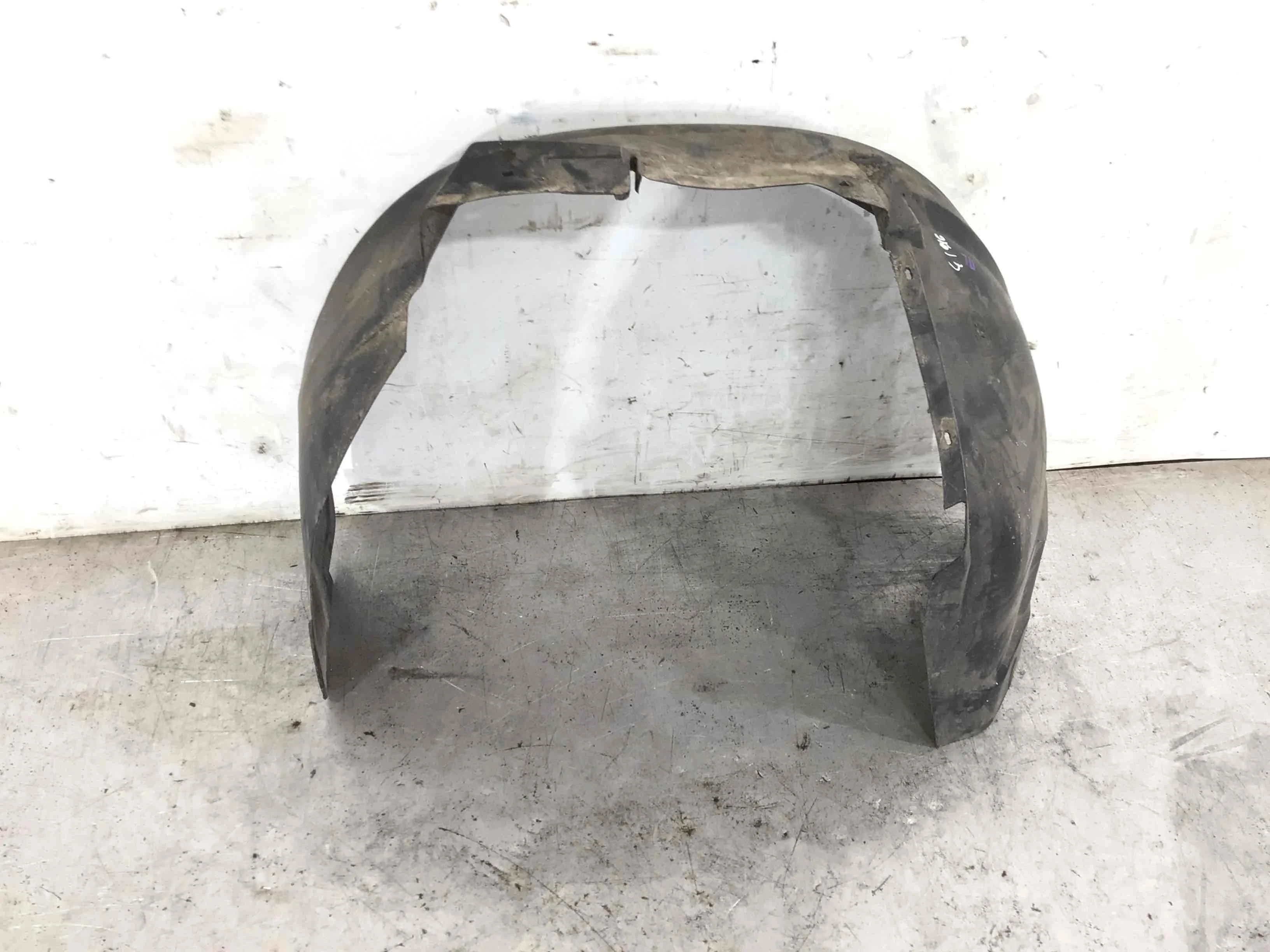 Защита арок передняя левая (подкрылок) Audi A4 B5 (1994-1999) бензин 1.6 i Механика Седан