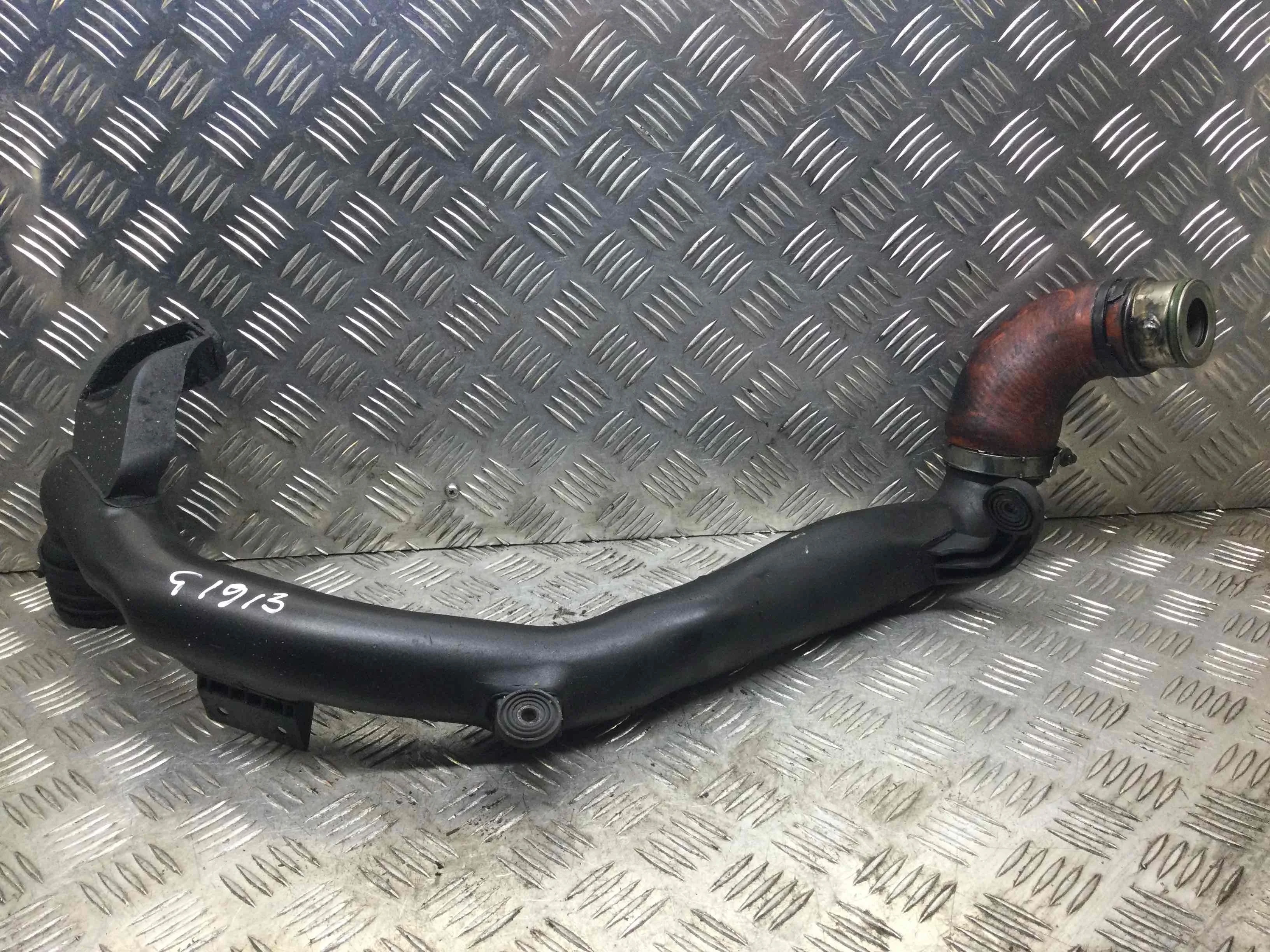 Патрубок интеркулера Volkswagen Touran 1 поколение (2003-2006) дизель 2.0 TDI Механика Минивэн