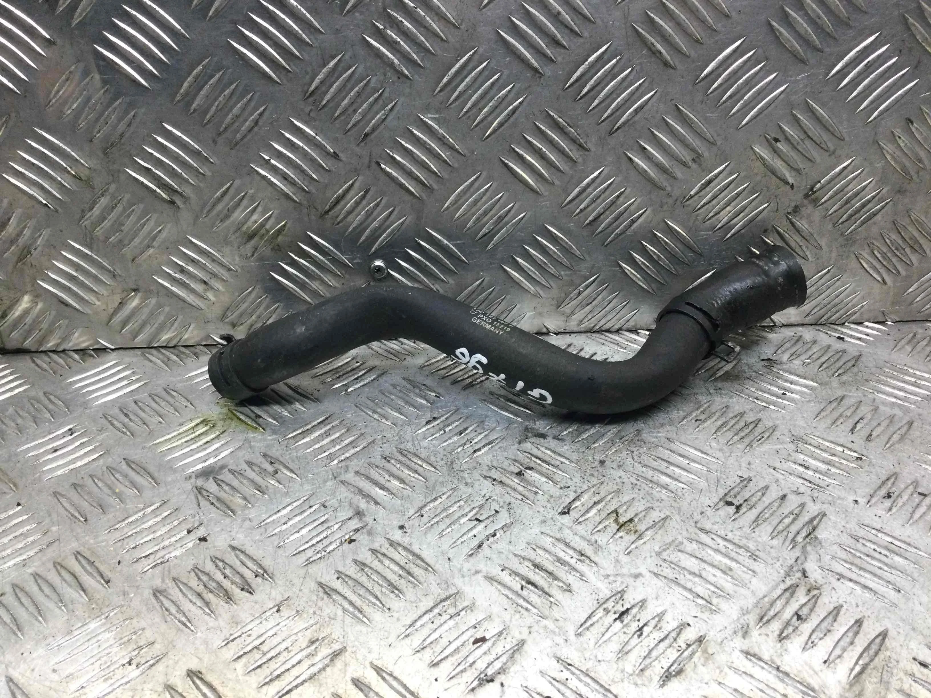 Патрубок (трубопровод, шланг) Volkswagen Golf 4 поколение (1997-2004) бензин 2.0 i Механика 3-дв, х/б