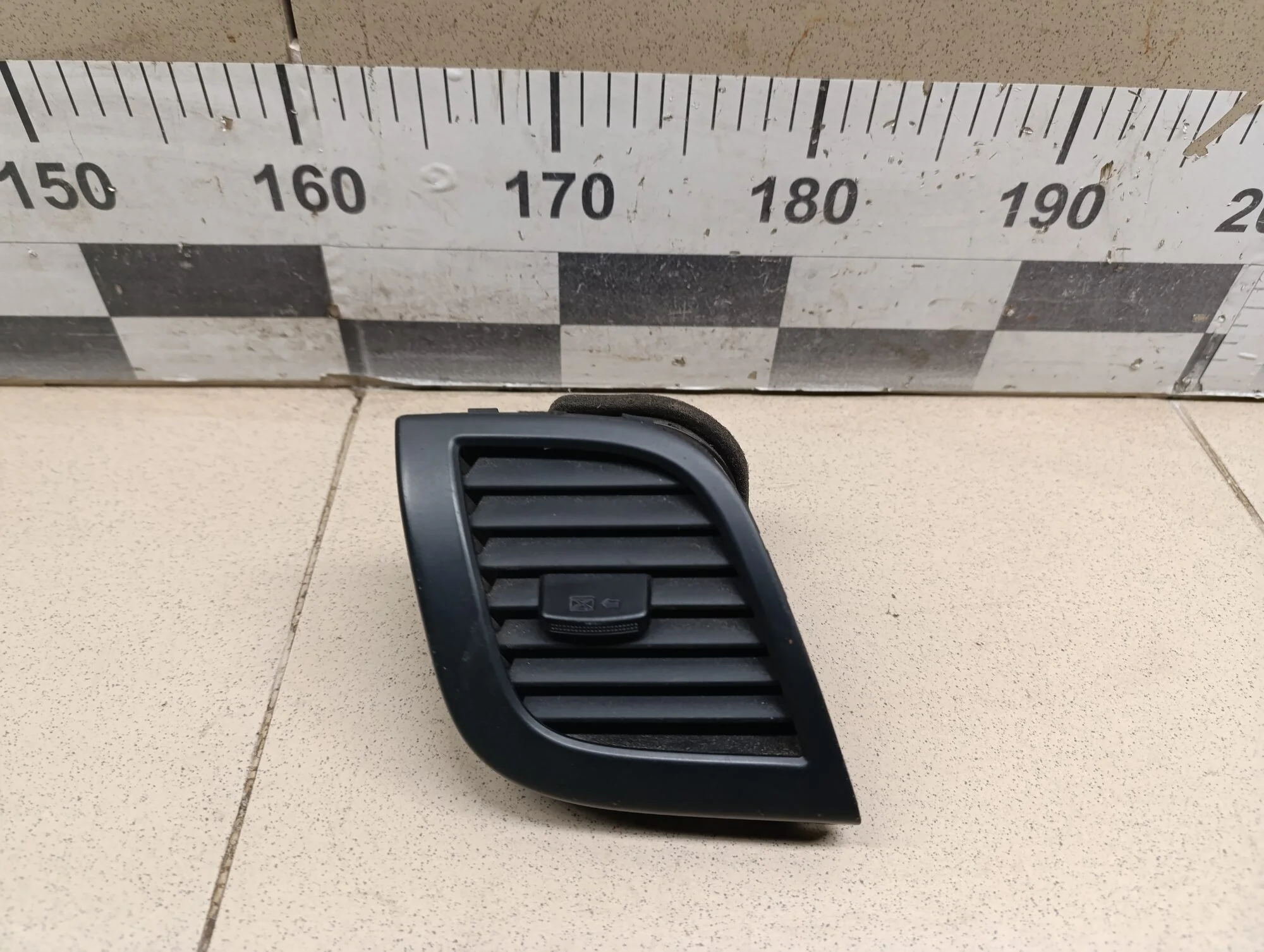 Дефлектор воздушный Solaris 2010-2017