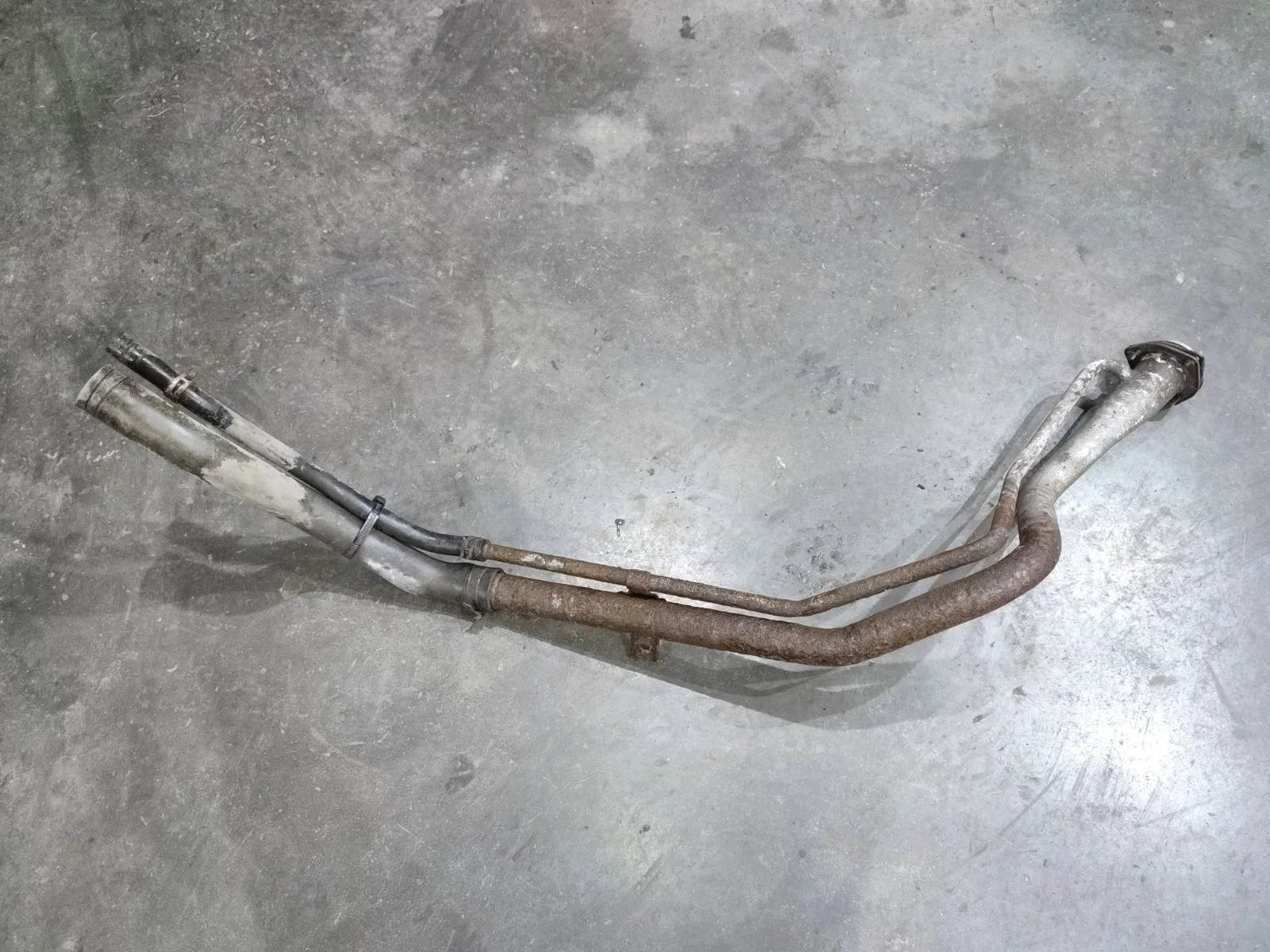 Горловина бака топливного SsangYong Rexton