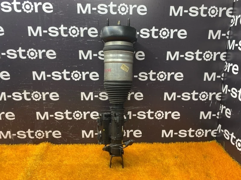 Пневмостойка Mercedes-Benz C-Class 2014 A2053200525 W205 274.920, передняя правая