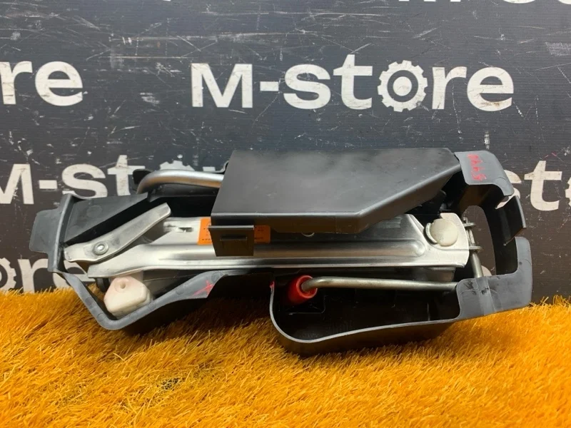 Ящик для инструментов Mercedes-Benz C-Class 2001 A2038990414 W203 111.955