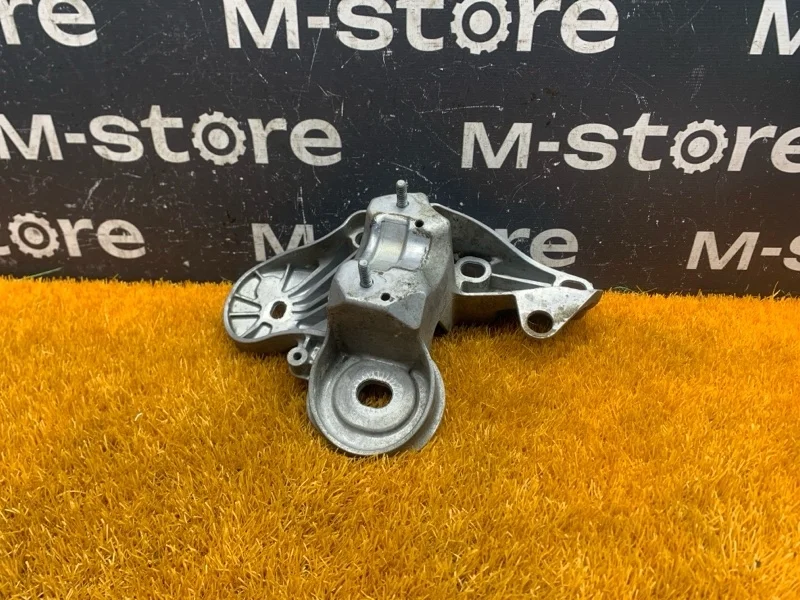 Кронштейн подушки двигателя Audi A6 2009 4F0199351S C6/4F CCEA, левый