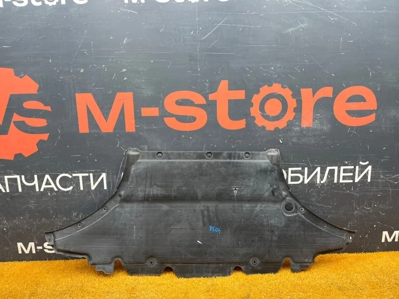 Защита двигателя Audi A5 2010 8K0863821AF 8T CDN