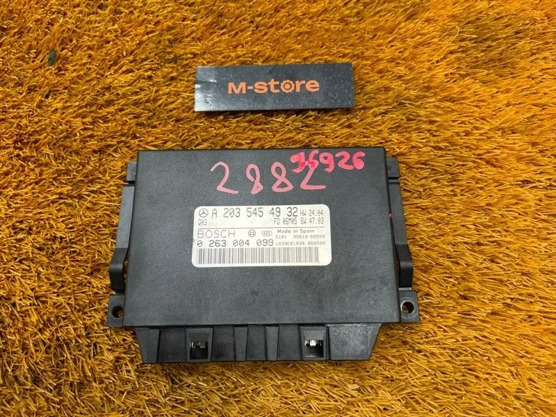 Блок управления парктроником Mercedes-Benz C-Class 2006 A2035454932 W203 271.940