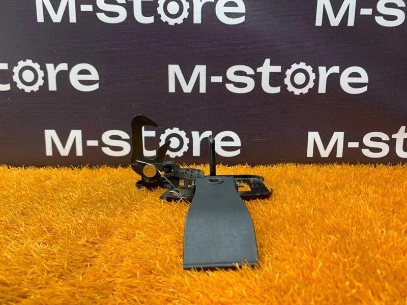 Замок капота Audi Q5 2009 8R0823480 8R CAL