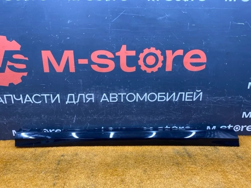 Накладка на порог Mercedes-Benz C-Class 2010 A2046900440 W204 271.860, правая