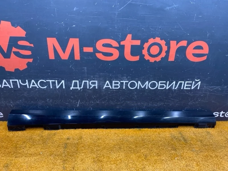Накладка на порог Mercedes-Benz C-Class 2010 A2046900440 W204 271.860, правая