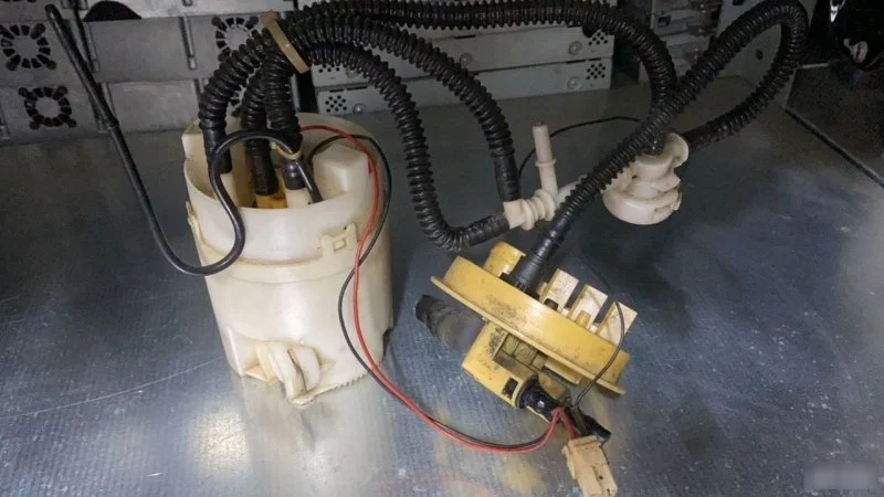 Топливный насос Land Rover Range Rover Sport L320