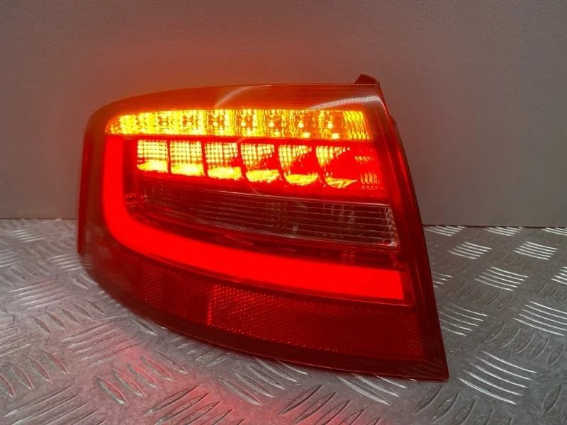 Фонарь Audi A4 B8