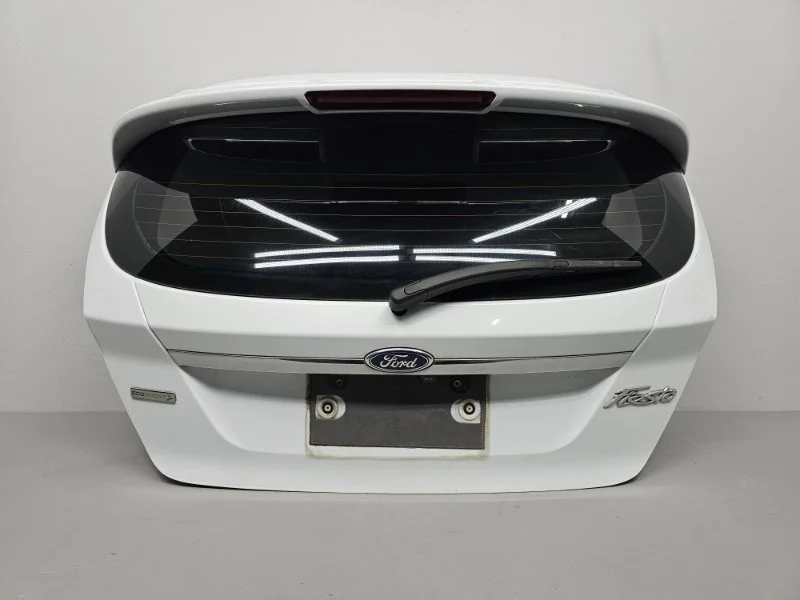 Дверь багажника Ford Fiesta CB1
