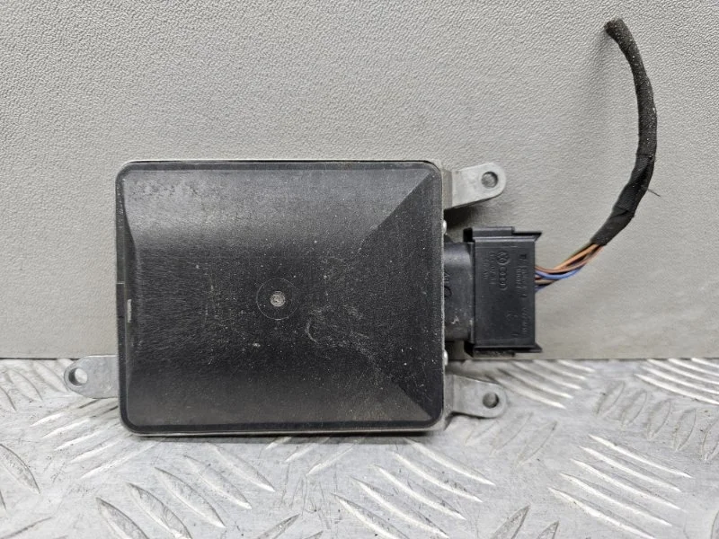 Датчик слепых зон Audi A4 B8