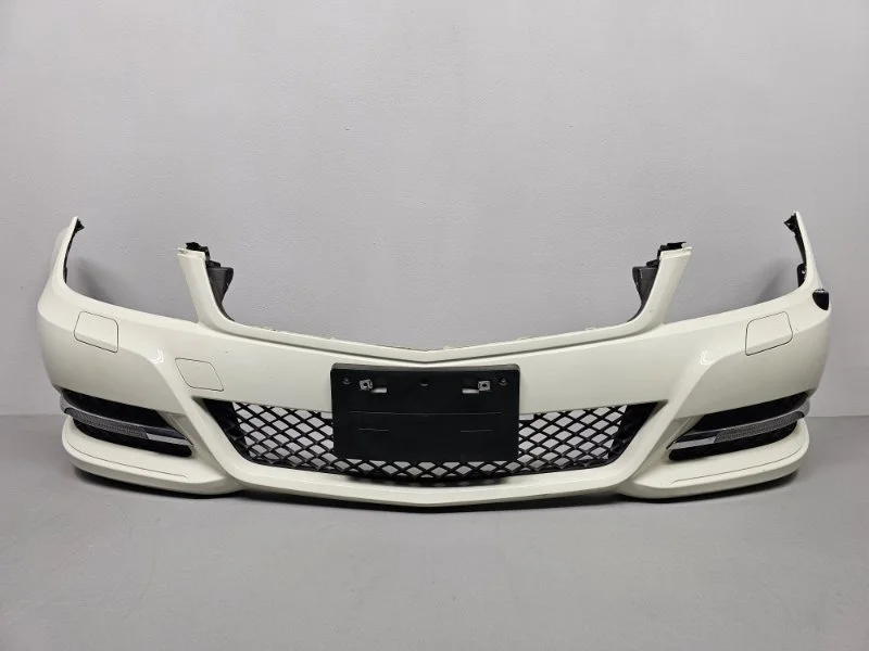 Бампер Mercedes W204