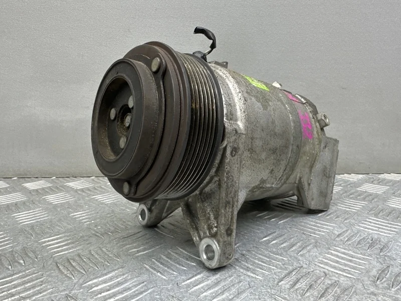 Компрессор кондиционера Nissan Teana J32