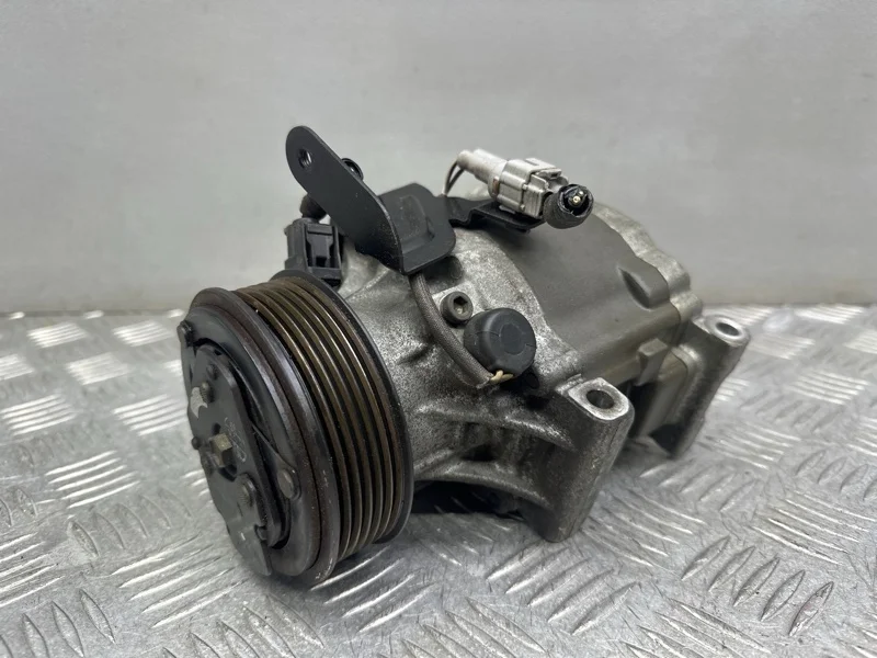 Компрессор кондиционера Subaru Outback BP/B13