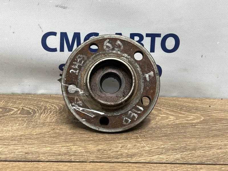 Ступица Volvo S60 2005-2009 31329980 С60 2.4, передняя