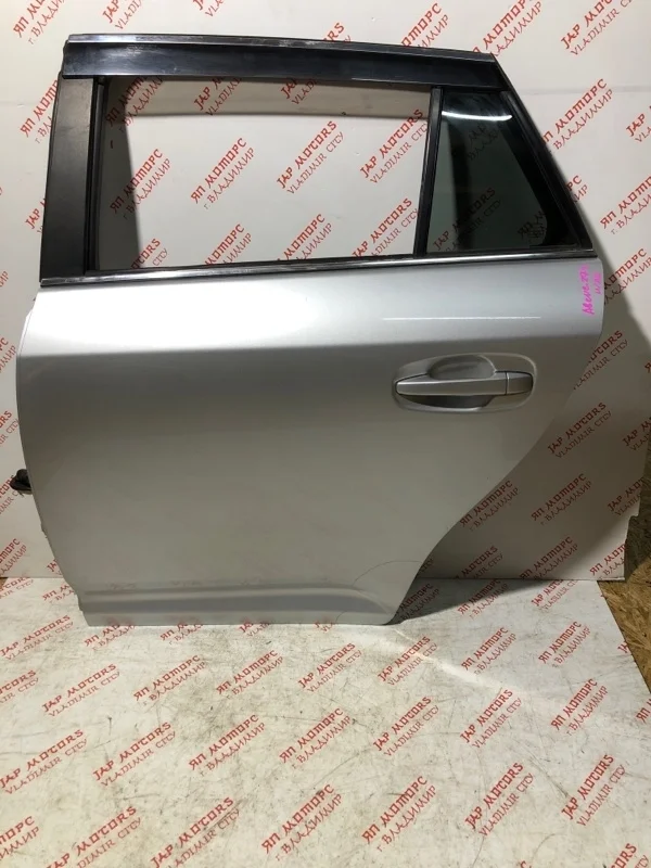 Дверь боковая задняя левая Toyota Avensis T271 3ZR