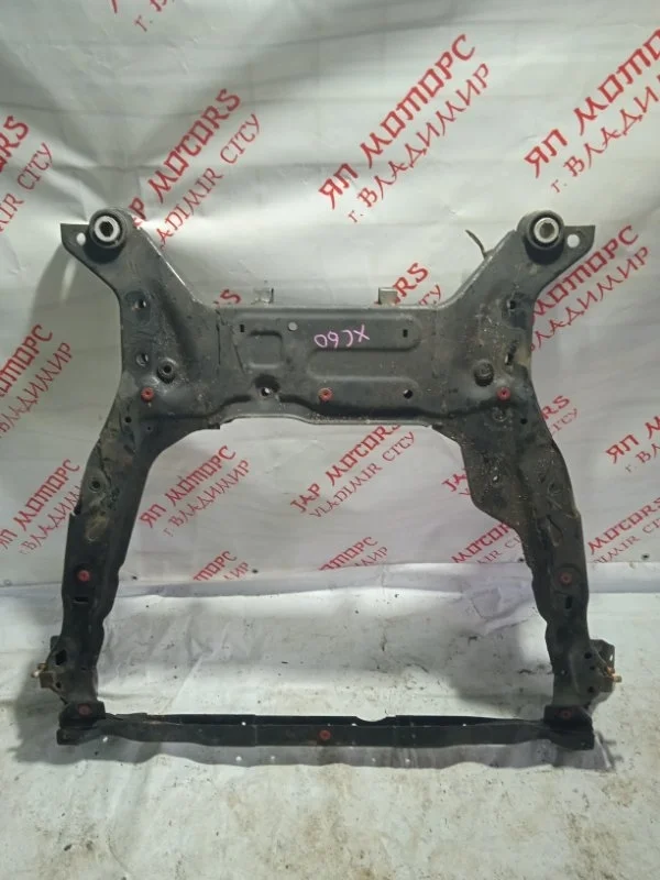 Подрамник двигателя передний Volvo XC60 B6304T