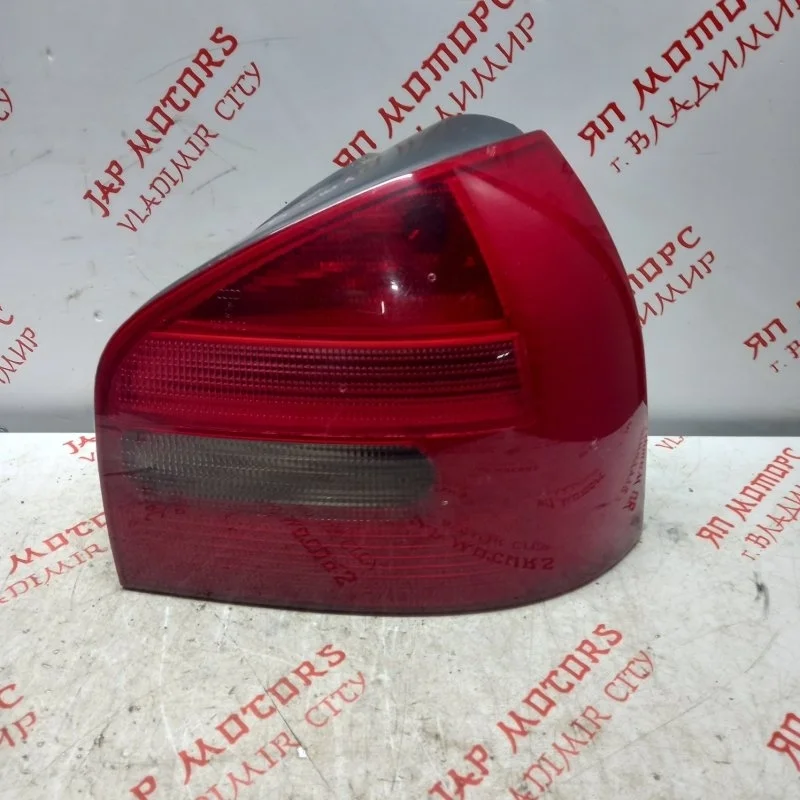 Фонарь задний задний правый Audi A3 8L AQA 2001