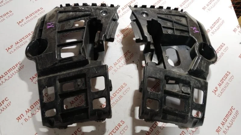 Крепление бампера заднее BMW X1 E84 N20B20A 2011