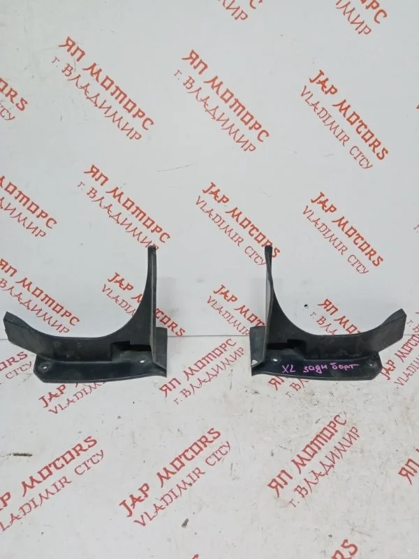 Крепление бампера заднее Mitsubishi Outlander XL