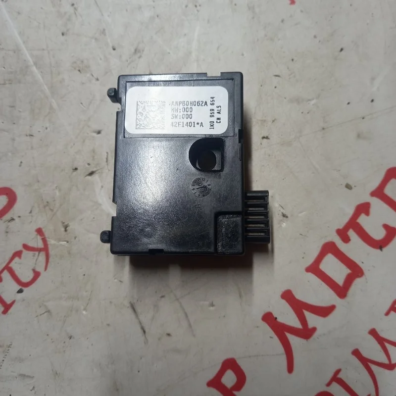 Датчик угла поворота руля Volkswagen Tiguan CAW