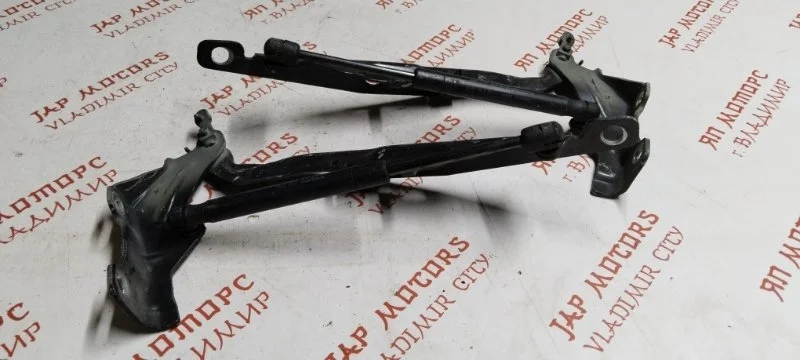 Петля капота Volvo V70 УНИВЕРСАЛ B5254T10 2010