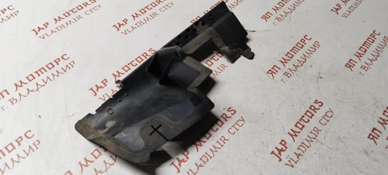 Дефлектор радиатора передний левый Audi A3 8P CAXA