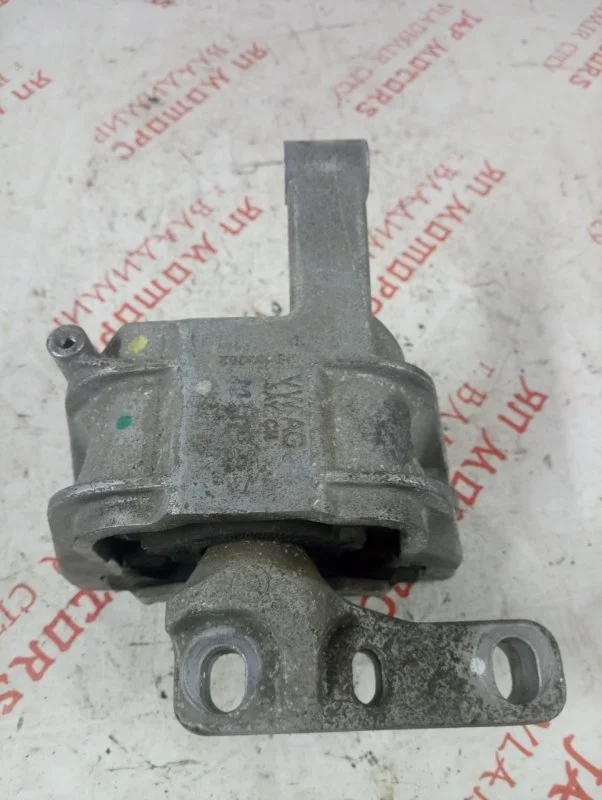 Подушка двигателя Volkswagen Tiguan CAW 2.0TSI