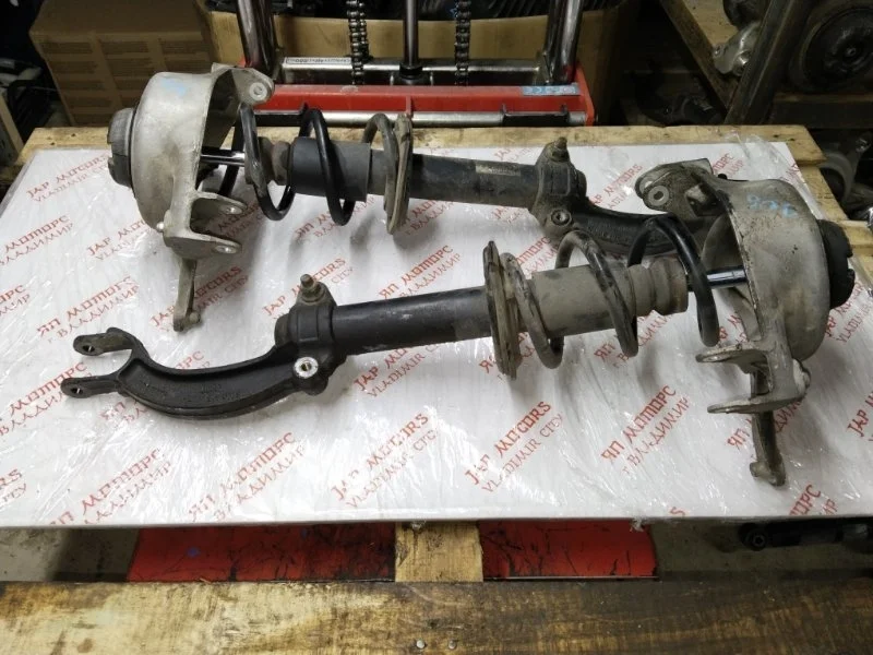 Амортизатор подвески передний Audi A5 CDNC 2010