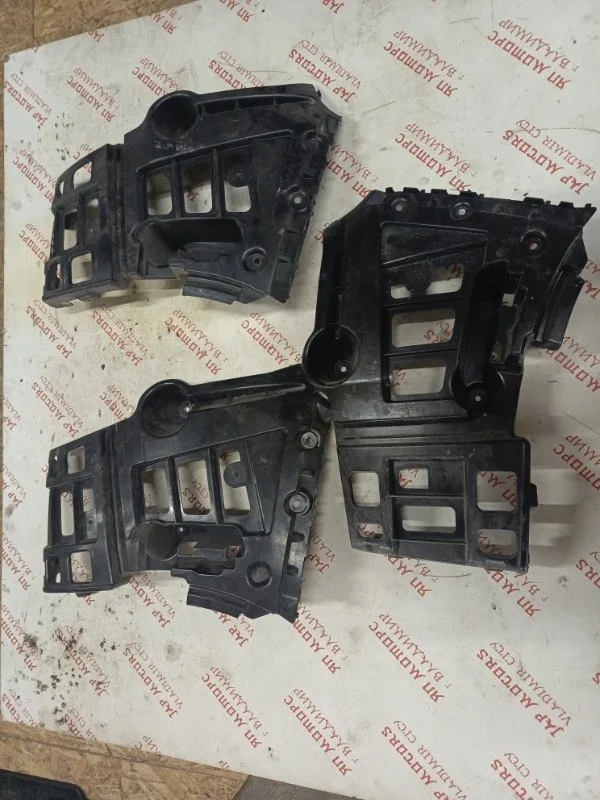 Крепление бампера заднее правое BMW X1 N20B20A