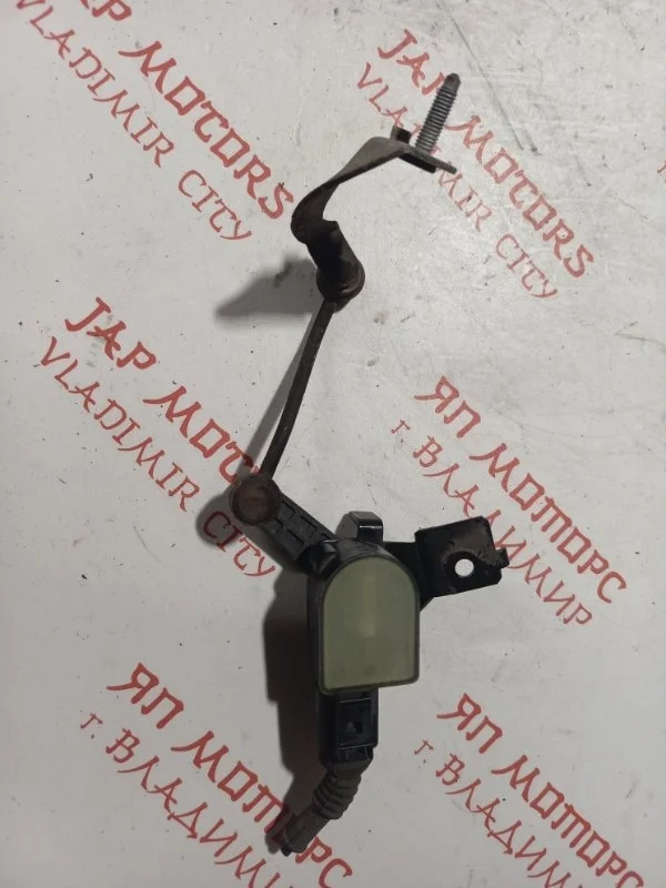 Датчик высоты дорожного просвета Volkswagen Passat