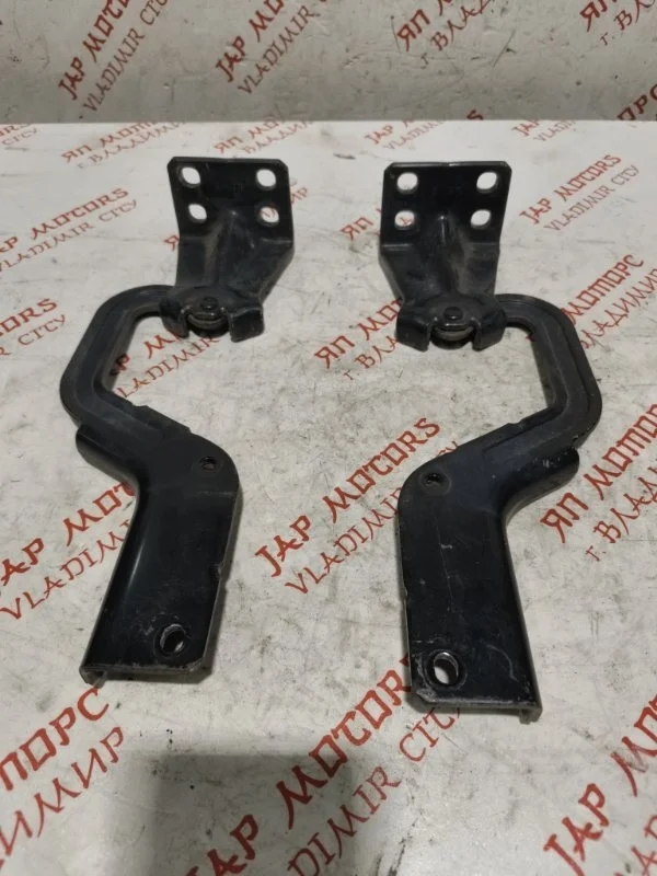 Петля крышки багажника Mitsubishi Outlander XL