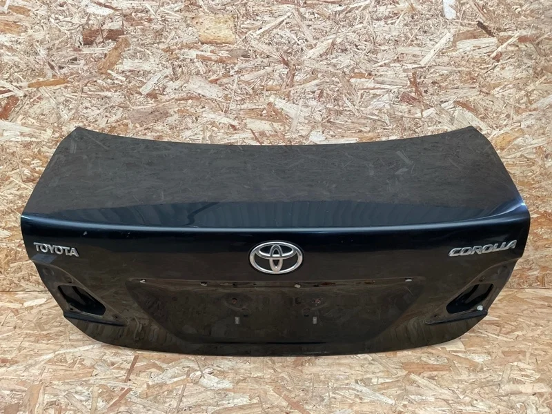 Крышка багажника Toyota Corolla