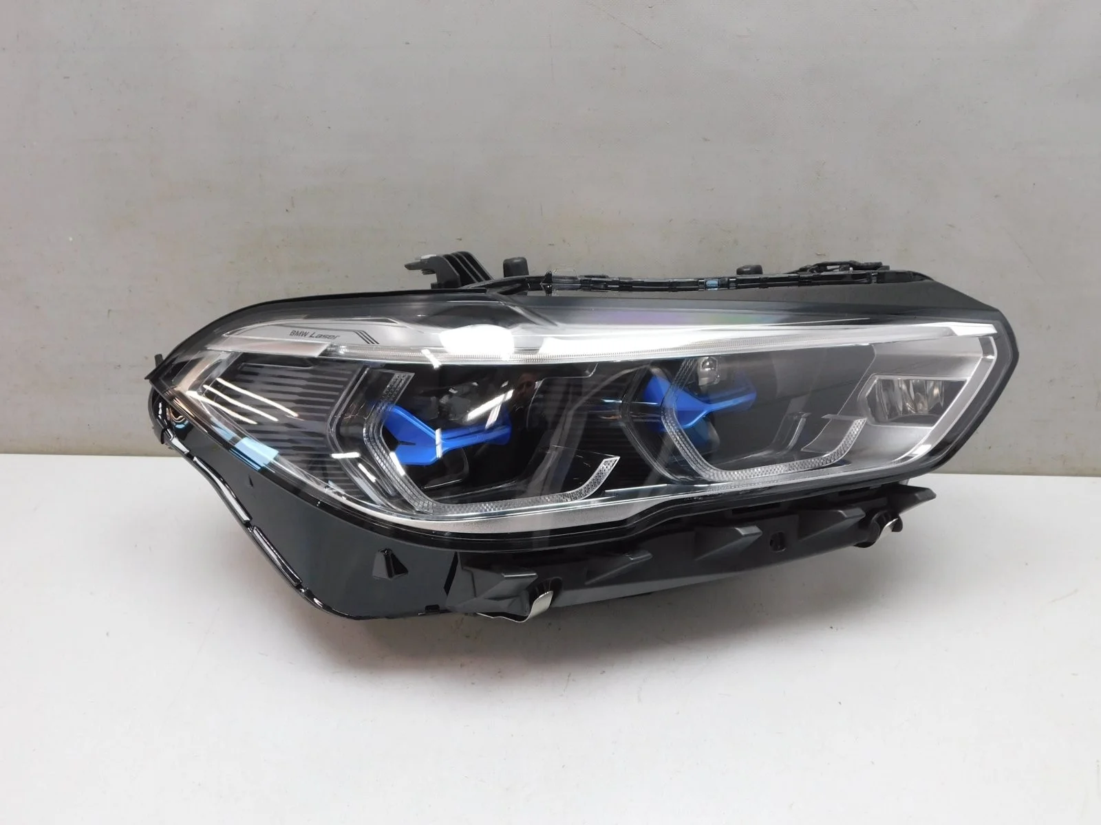 Фара правая BMW X5