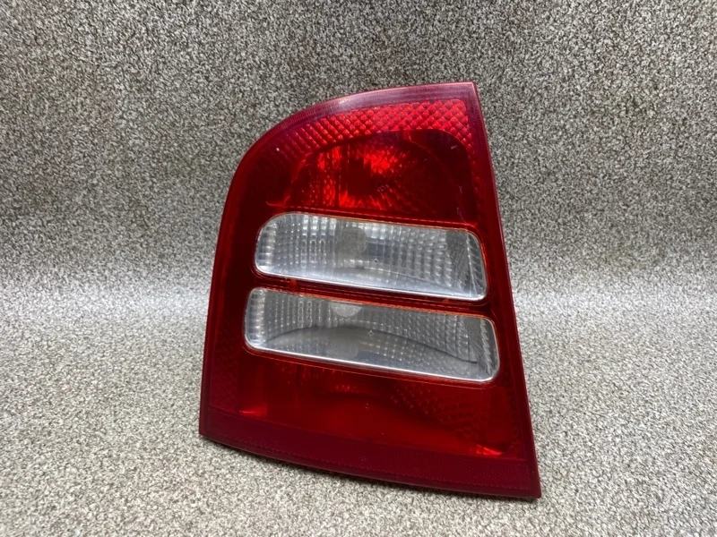 Фонарь Skoda Octavia 2007 1U6945111C 1.4 BCA MT, задний левый