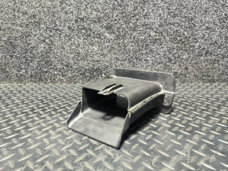 Воздуховод тормозной Bmw 7 2012 51757185167 F01 N52B30AF, левый