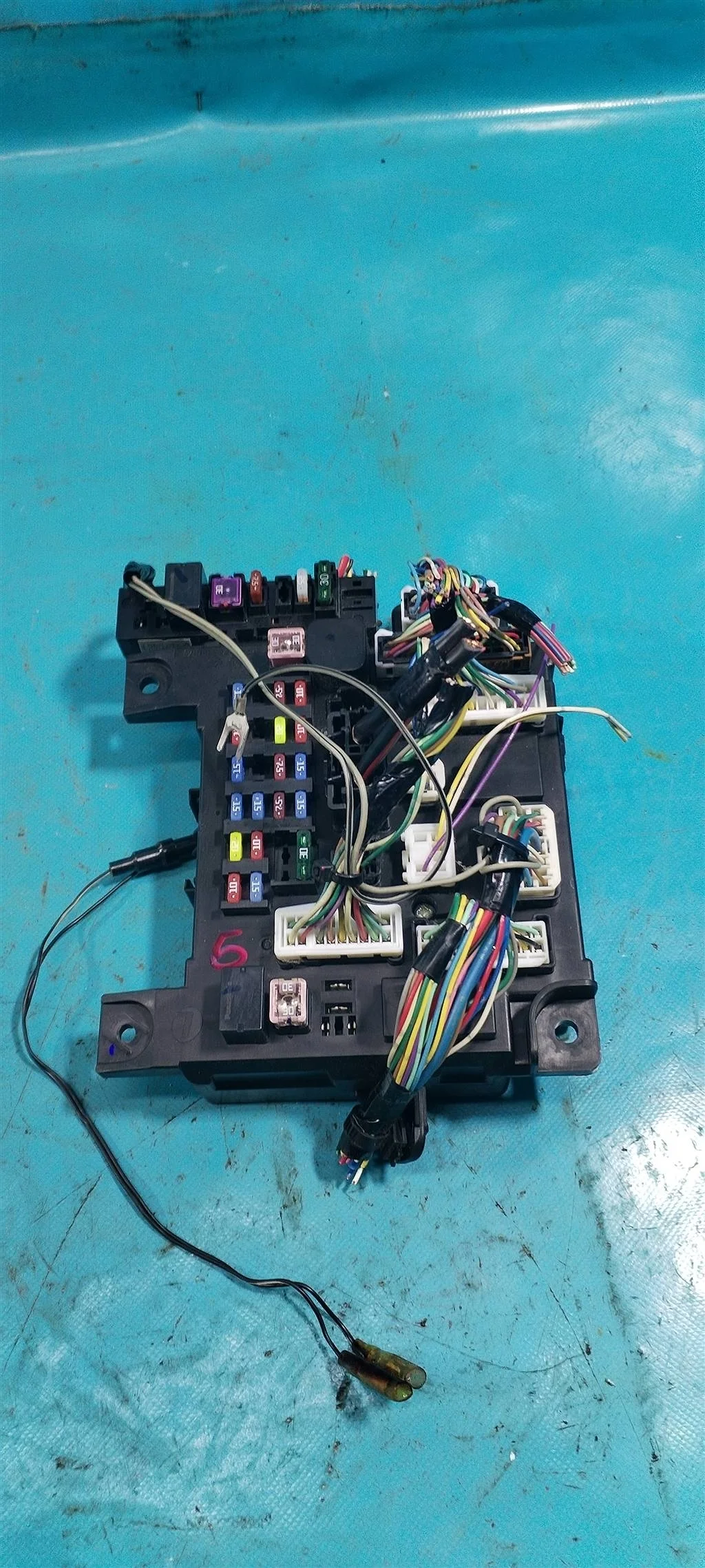 Блок предохранителей Mitsubishi ASX (2016-2020)